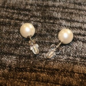 Gorgeous Mini Cute Pearl Earings